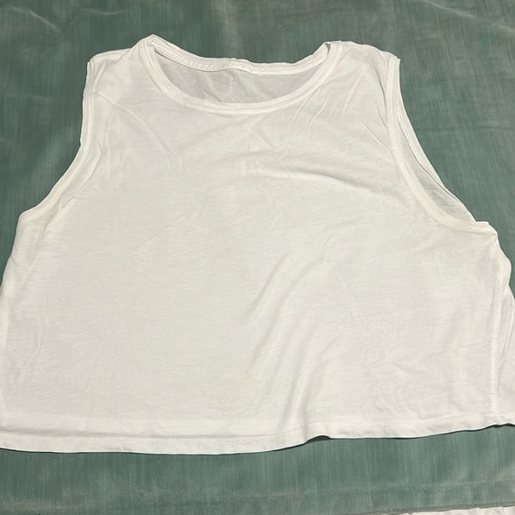 Lululemon White Cropped Tank - Picture 2 of 4